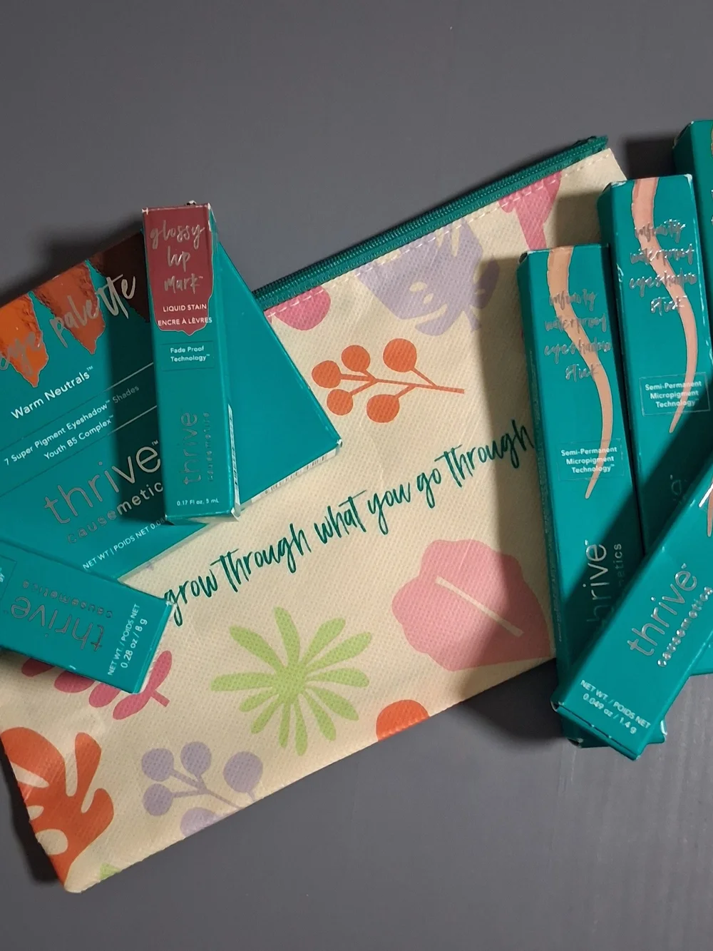 Thrive Causemetics Teal Lot